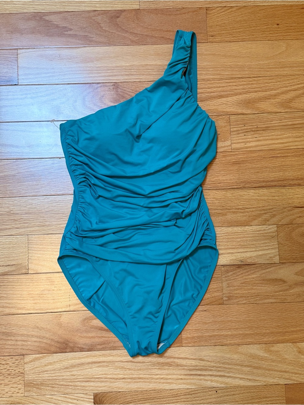 La Blanca One-Shoulder Rouched Swimsuit